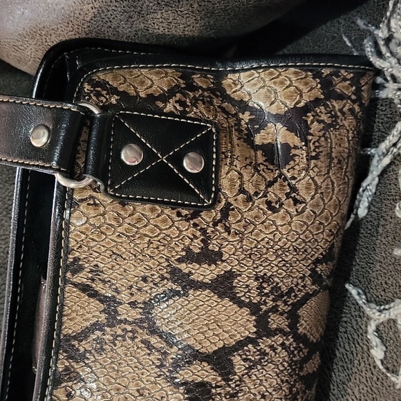 Relic Purse 🖤 - Picture 4 of 11